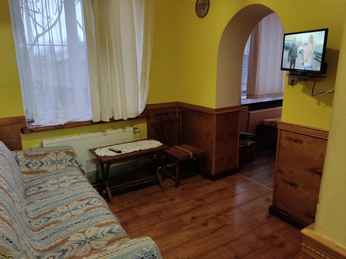 Готель-Маєток Lipiny Buitenkant foto